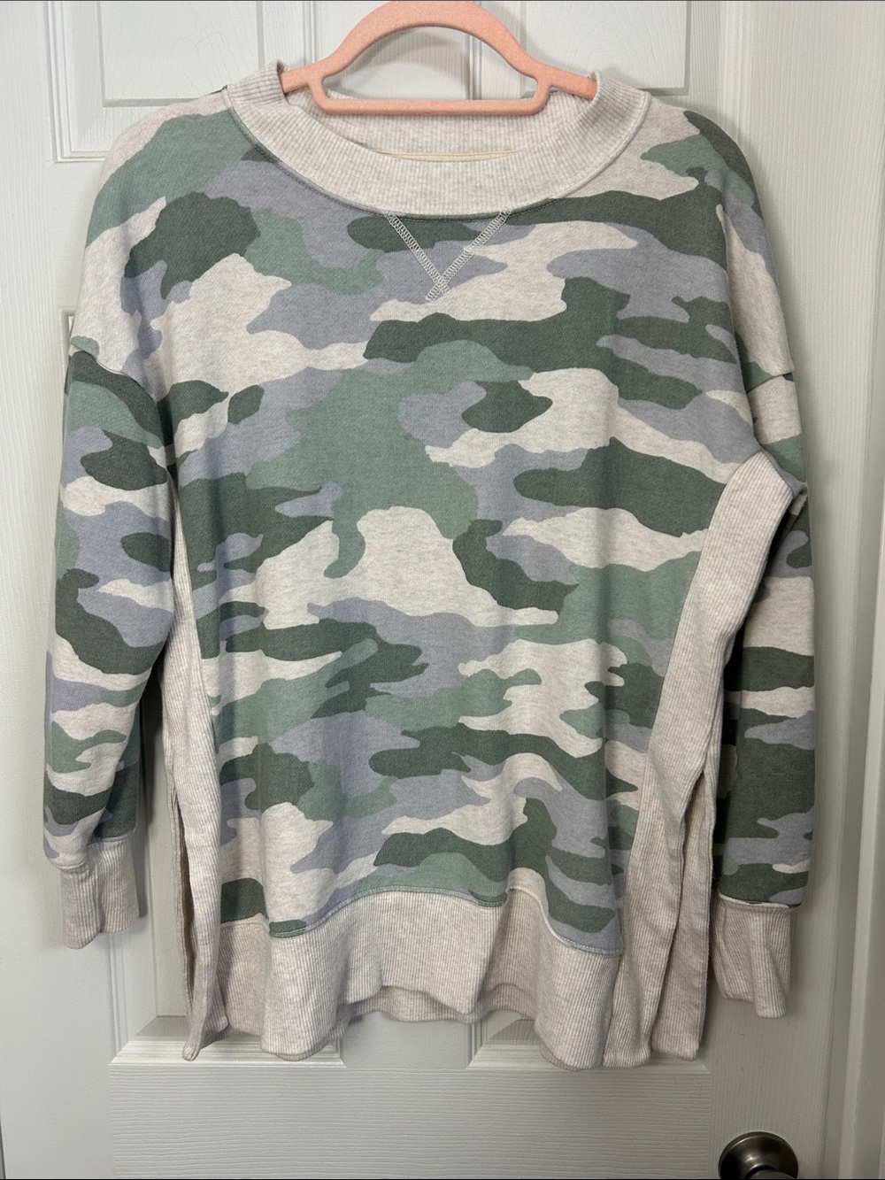 Aerie Good Vibes Oversized Green Camo Slit Ribbed Collar Sweatshirt